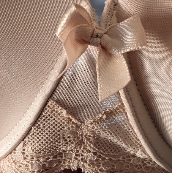 2 for $40 - EUC (lke new) Torrid push up bra, 42C - Picture 2 of 4